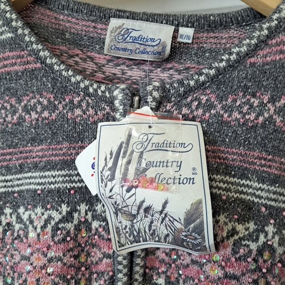 Sears | vintage Pink, grey & white with front sequins zip up sweater - Picture 5 of 10